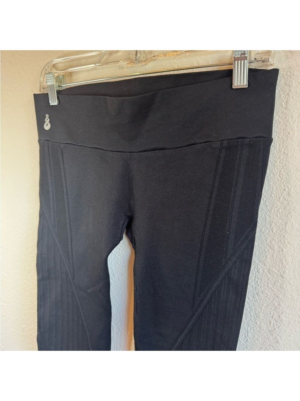 AHNU Lux Crop Yoga Leggings - Picture 3 of 10